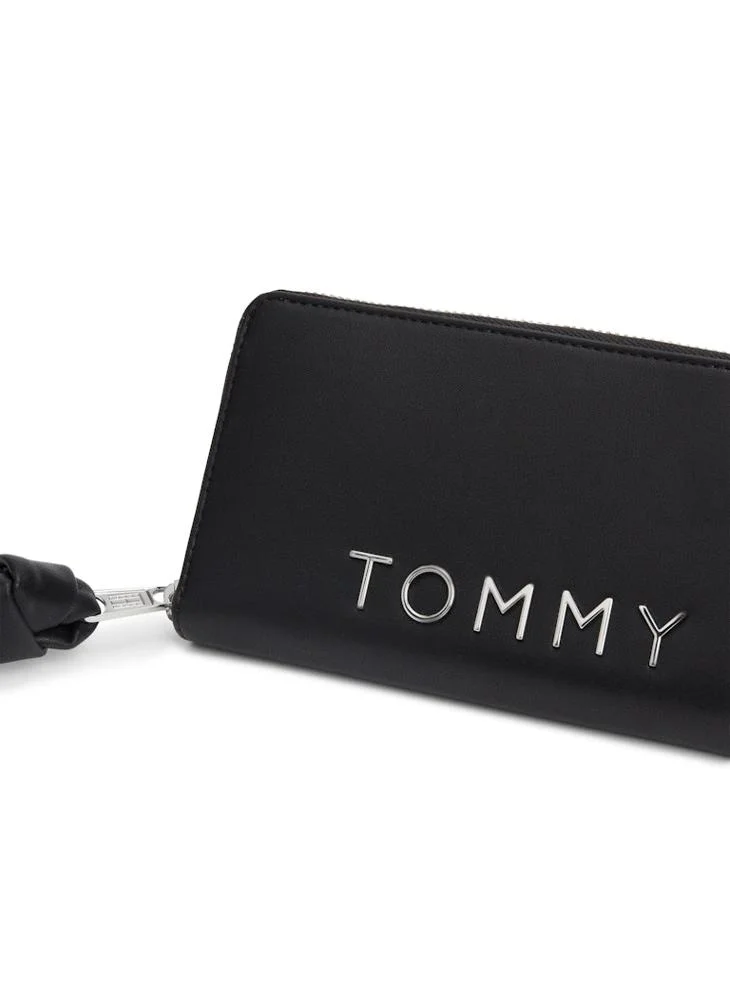 TOMMY JEANS Logo Detailed Long Zip Over Wallet