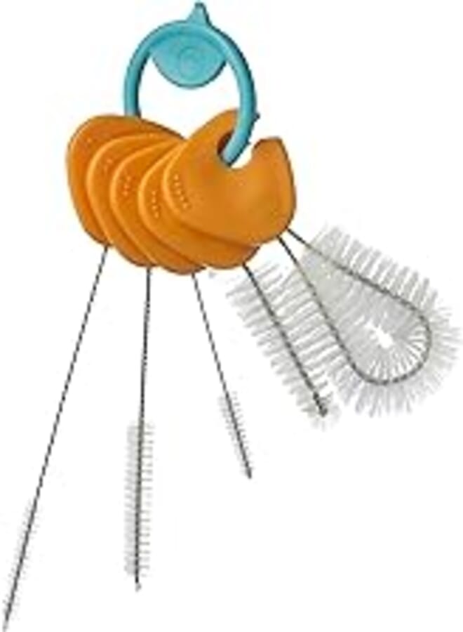 Cleaning brush set