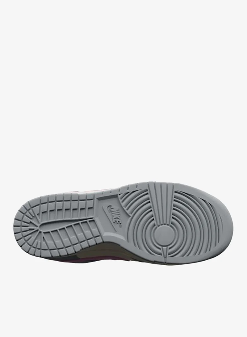 نايكي دنك لونكست نيتشر