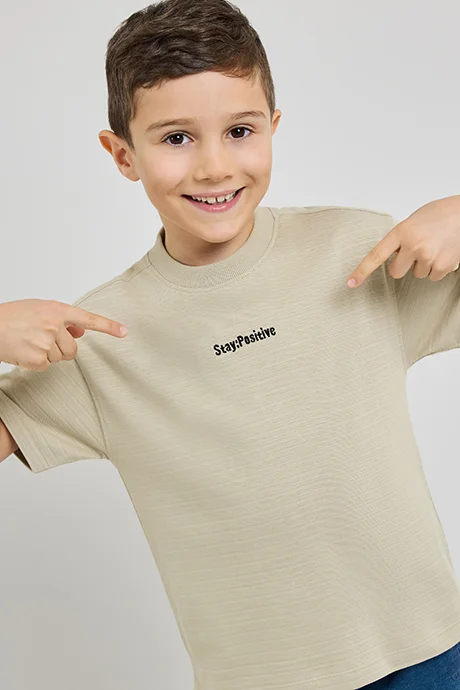 أر أند بي Embroidery Detail T-Shirt with Crew Neck and Short Sleeves