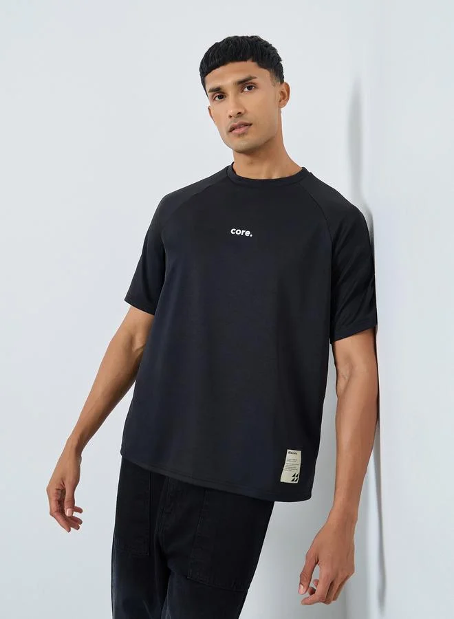 ستايلي تيشيرت جيرسي واسع بطبعة صغيرة