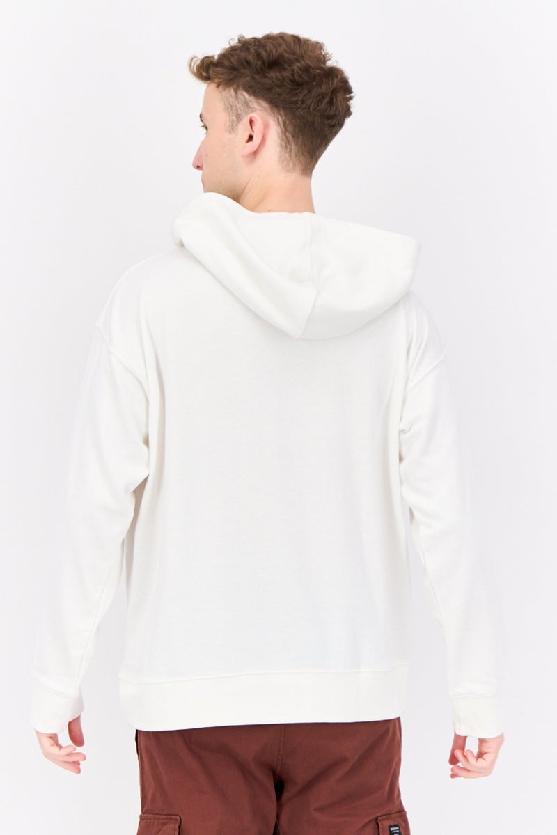 Established Redefining Essentials سويت شيرت بقلنسوة للرجال بشعار العلامة التجارية بأكمام طويلة، أبيض ثلجي - Image 2