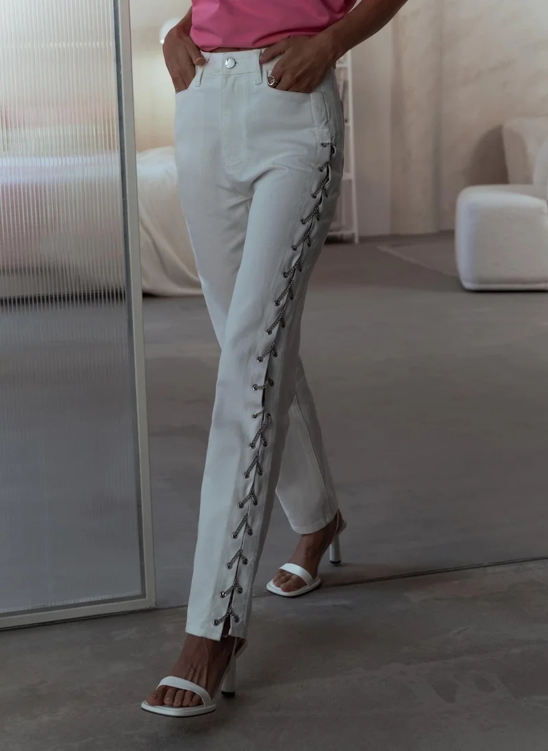 Straight jeans with side chain decor