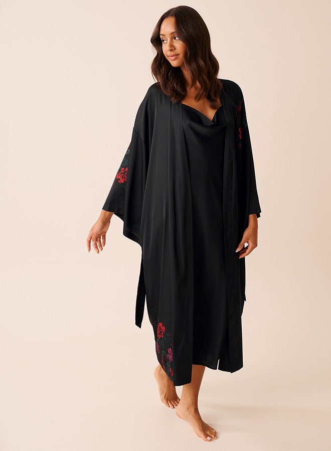 La Vie en Rose Red Rose Print Long Satin Kimono - Image 4