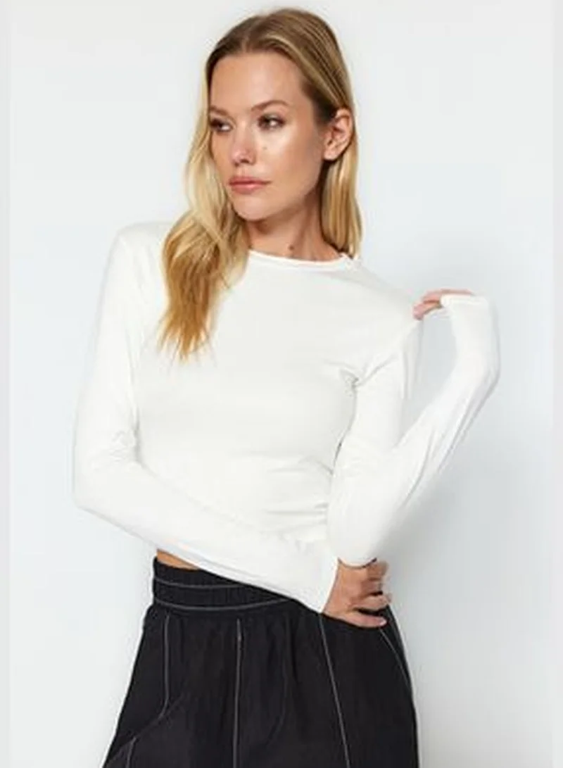 trendyol Premium Viscose Ecru Crew Neck Crop Stretchy Knitted Blouse TWOAW24BZ00116