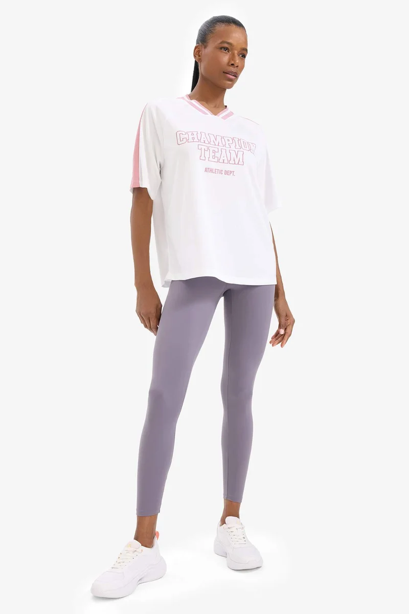ديفاكتو DeFactoFit Oversize Fit V Neck Slogan Printed Sports T-Shirt