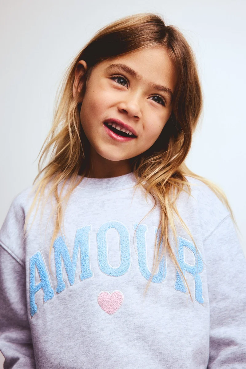 اتش اند ام سويت شيرت بتفاصيل مزينة