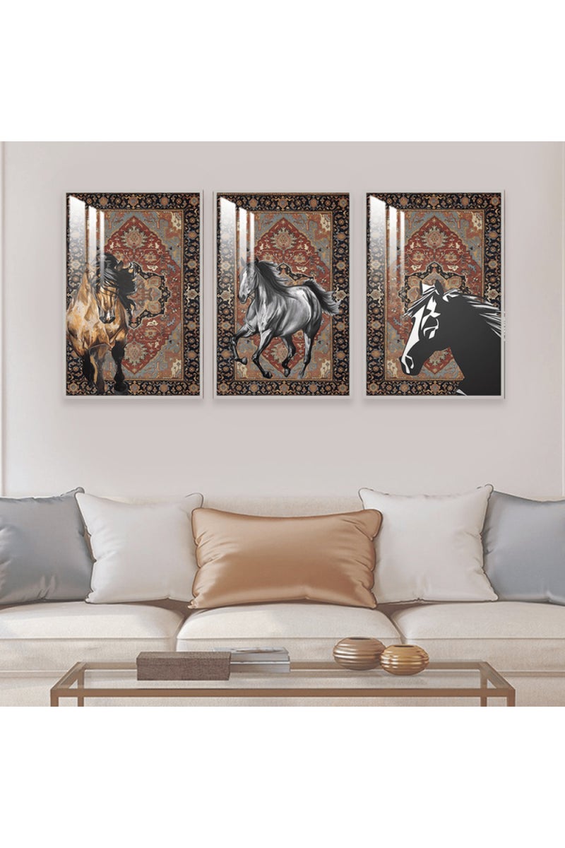 ماركتنا ثلاث لوحات جدارية خشبية بتصميم حصان، مع إطار وطبقة أكريليك شفافة. - Image 1