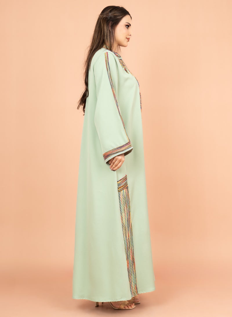 اكسا جلابية مطرزة صلبة خضراء - Image 3