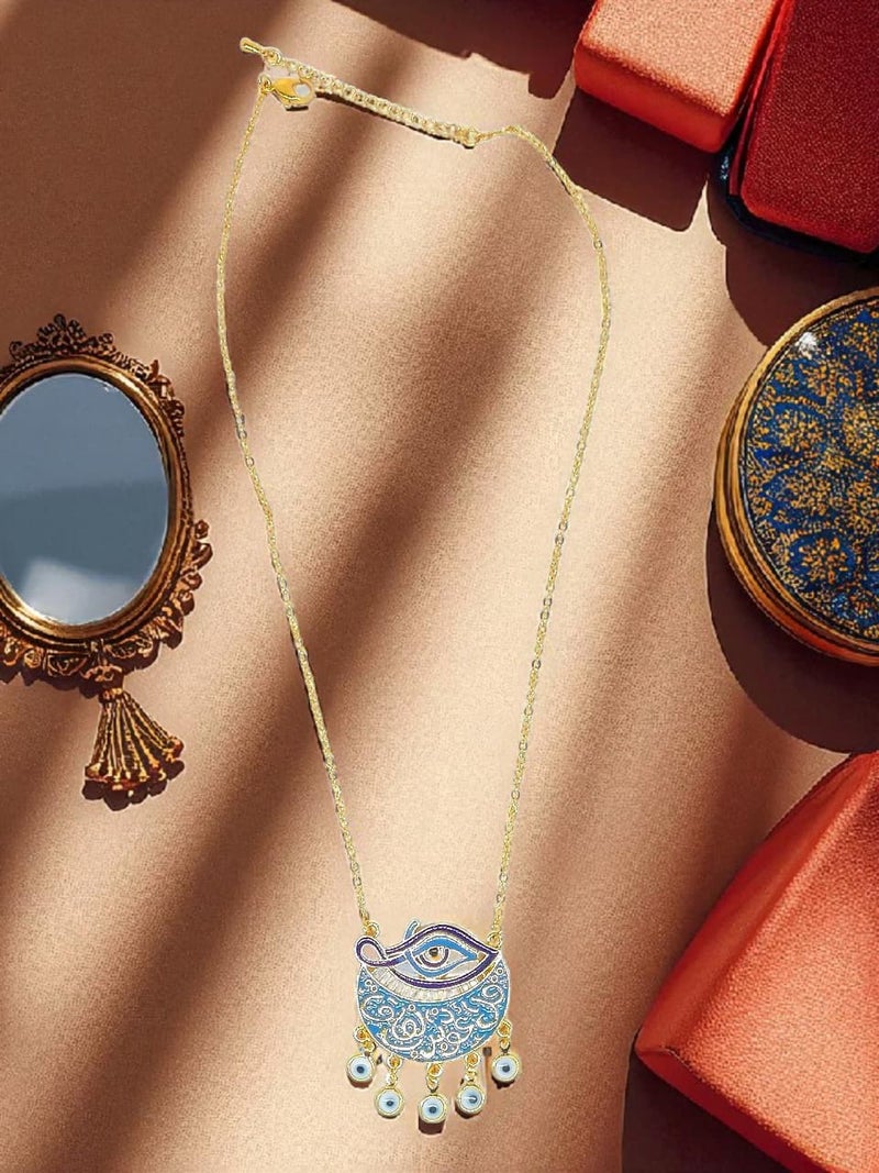 Carry protection and elegance in one piece! This enchanting necklace combines the magic of history with the power of faith. The main pendant, inspired by the mythical "Eye of Horus," symbolizes protection and healing and bears the holy verse "Say, 'I seek refuge in the Lord of the daybreak,'" giving it a profound spiritual value. This unique piece combines beauty and reassurance, adding a touch of light to your look. - Image 3