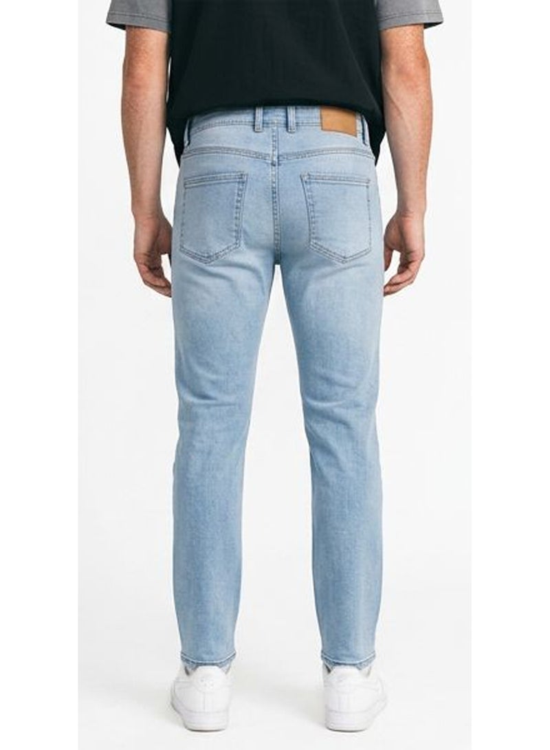 RAVIN Men's Light Wash Slim Fit Denim Jeans - Image 2