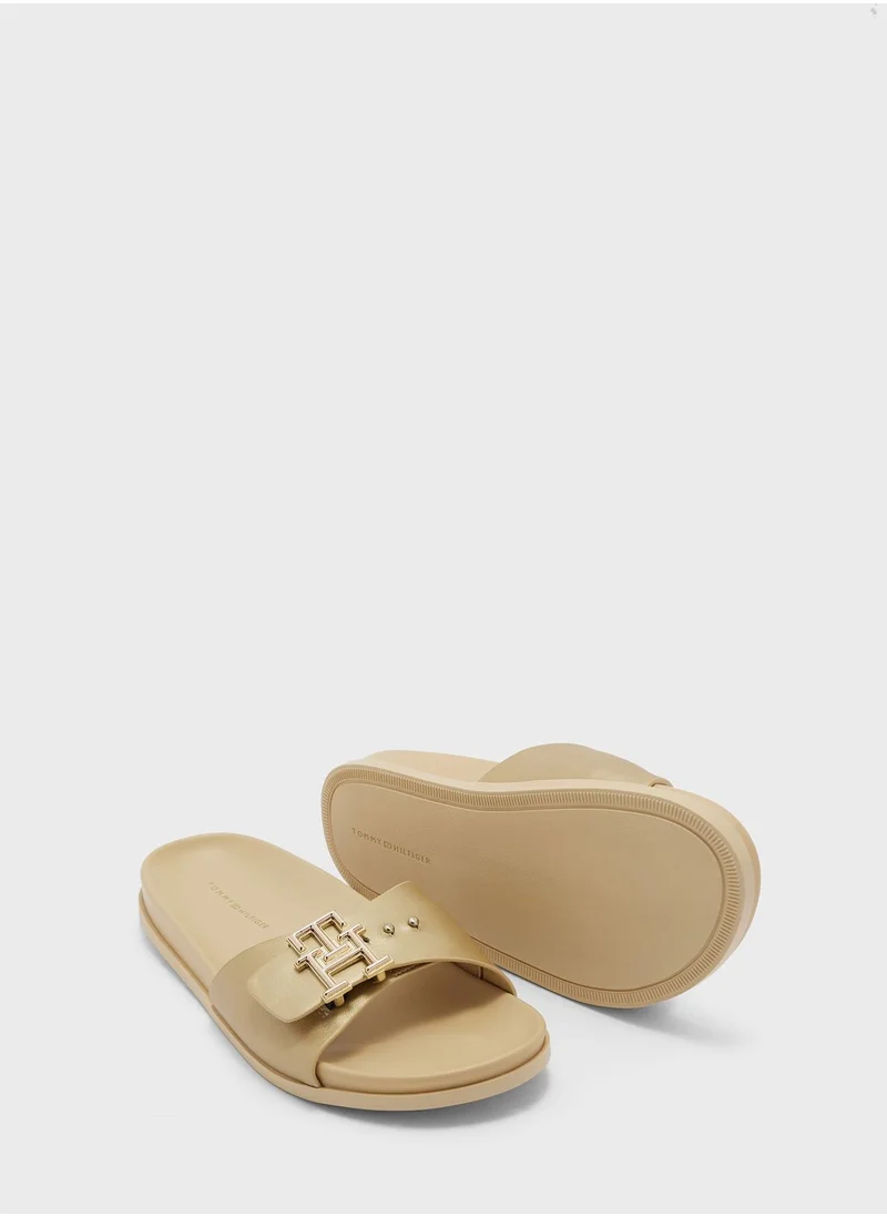 TOMMY HILFIGER Hardware Flat Flat Sandals
