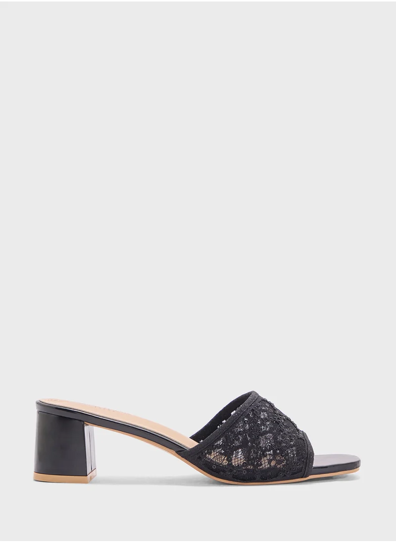 BR Lace Heeled Sandal