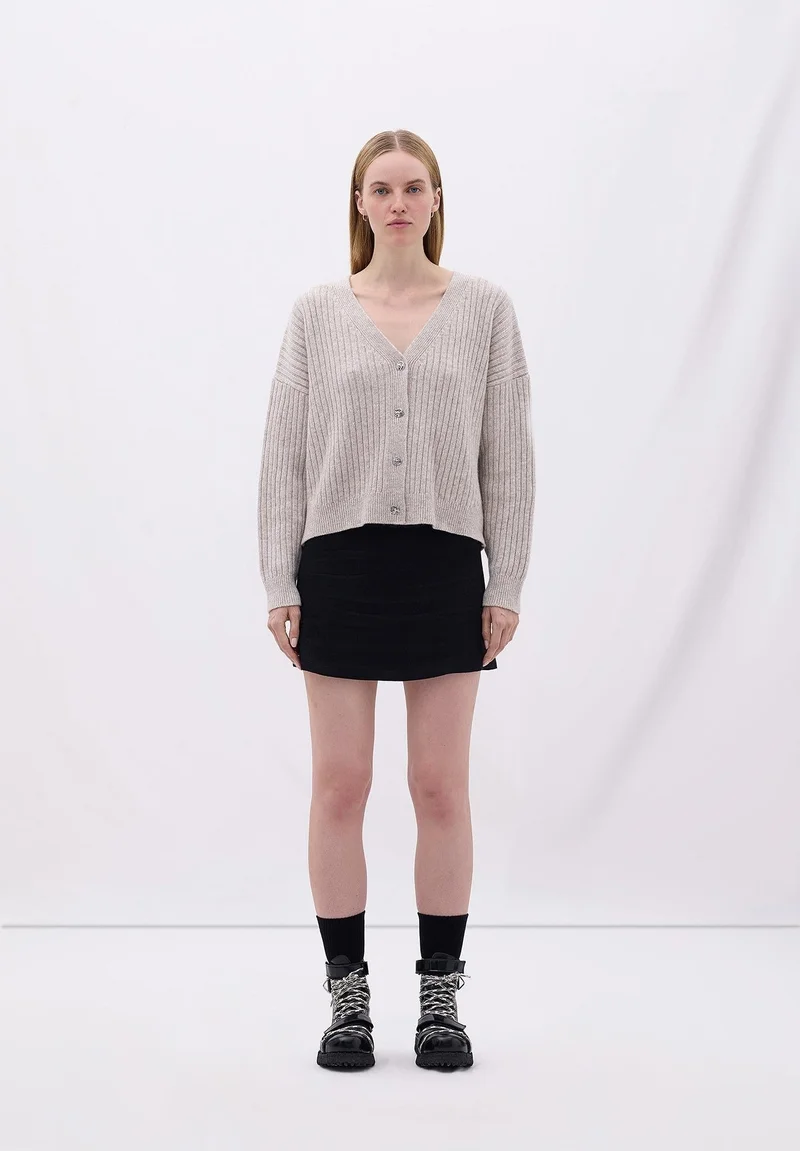 CARDIGAN 402