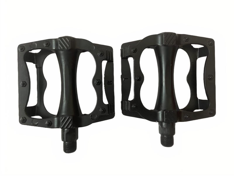 Linist Bicycle Pedal Aluminum Bearing Bike Pedals with 16 Anti-Skid Pins Lightweight Platform Pedals - Universal Cycle Pedal for Mountain BMX MTB Road Bike-Black - Image 1