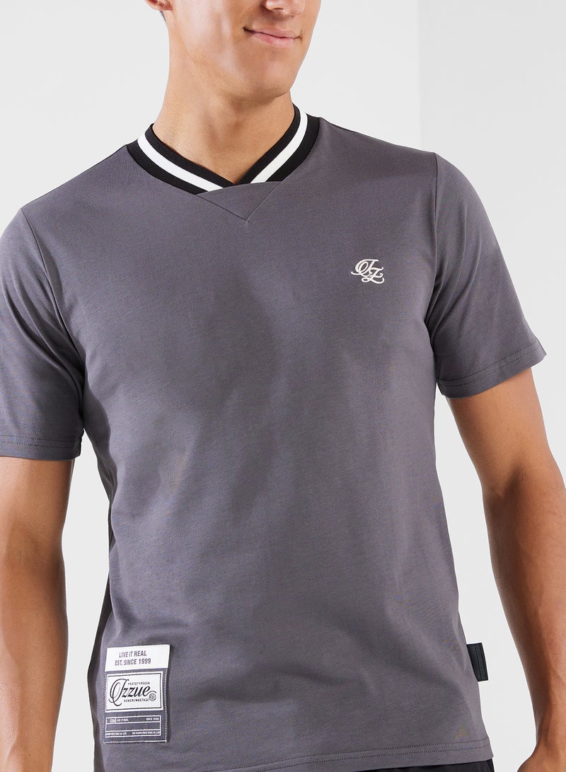 izzue Embroidery T-Shirt  - Image 3