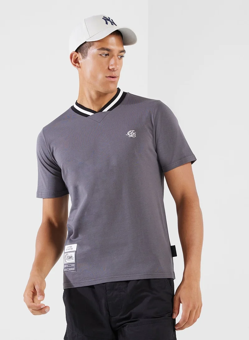 izzue Embroidery T-Shirt