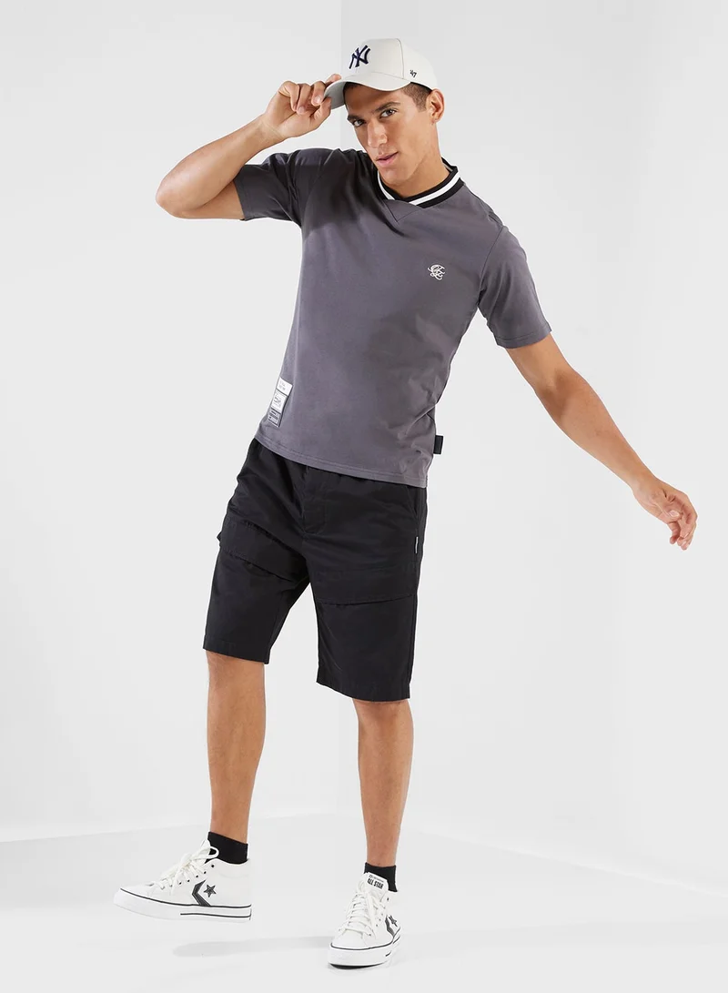 إيسو تيشيرت مطرز