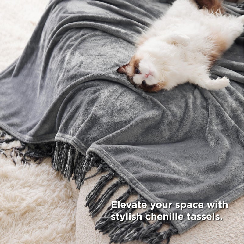 Bedsure Bedsure Fleece Blanket for Couch - Super Soft Cozy Blankets for Women, Cute Small Blanket for Girls, 50x60 Inches, Grey  - Image 4