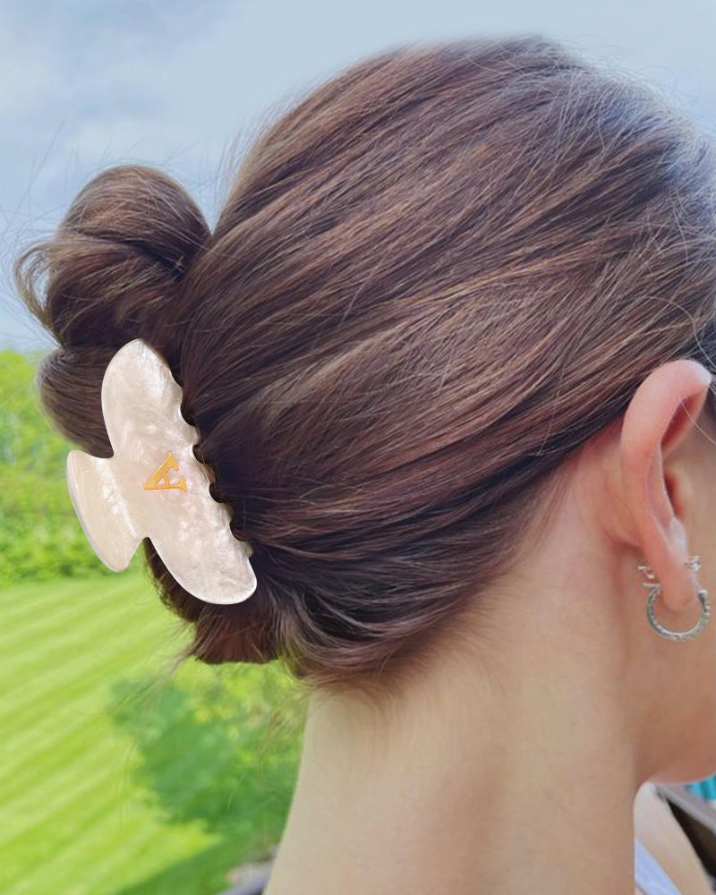 HAIMEIKANG Acrylic Letter Hair Clips For Women - Initial Cute Hair Claw Clips for Bridal Monogram Hair Claw Alphabet Hair Clip,Large Claw Clip for Thick Hair - Image 3