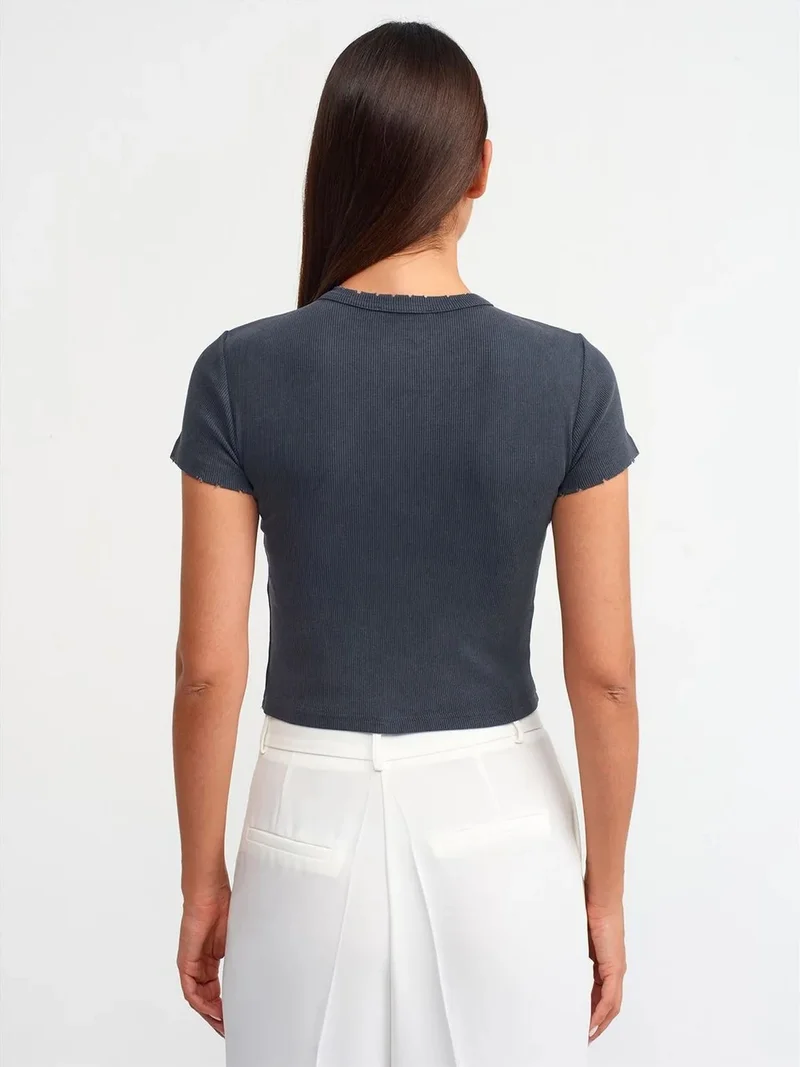ديلفين DILVIN Women's Slim Fit Crop T-Shirt