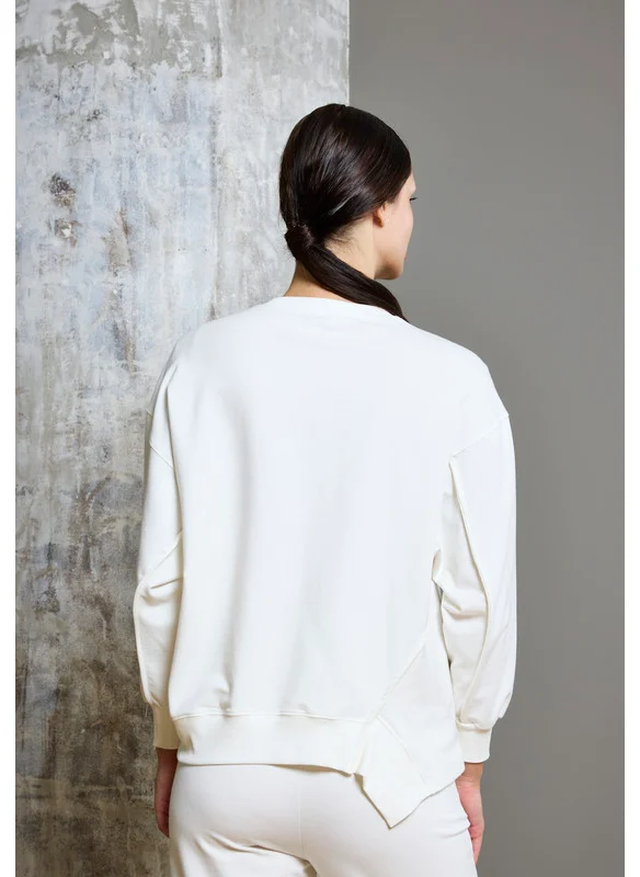 ذوق Asymmetric Hemline Extended Side Seam Sweatshirt