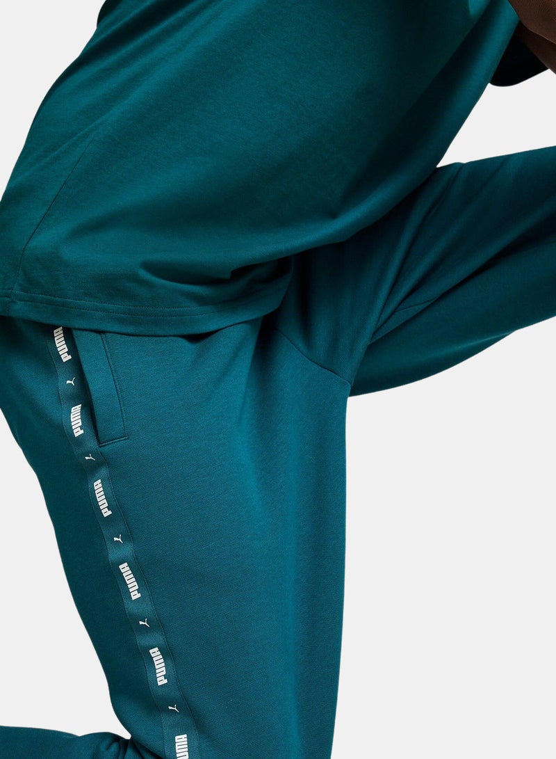 PUMA ESS+ Tape Sweatpants FL cl - Image 3
