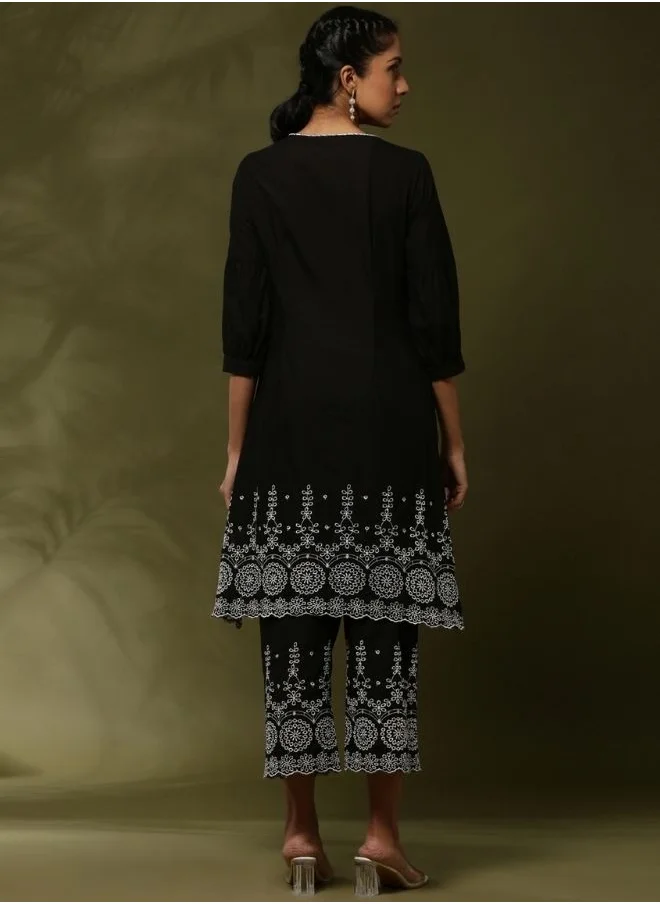 Abhishti Schiffli 2pc kurta set- black