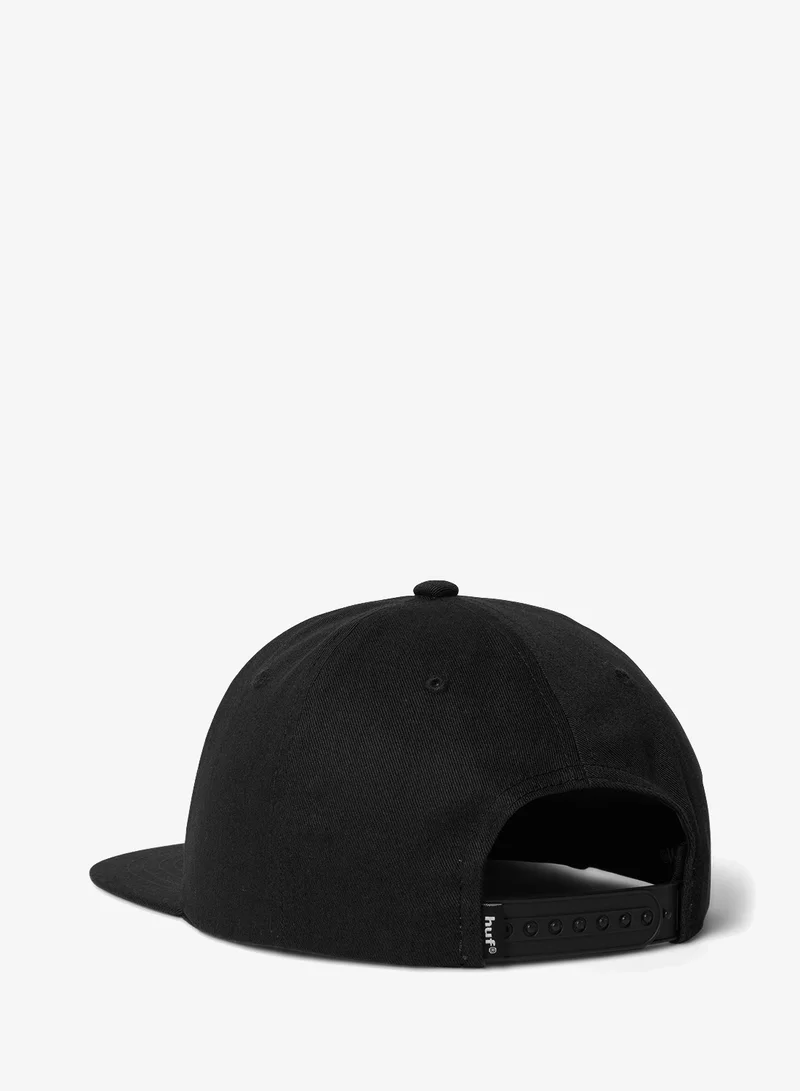 هاف قبعة كلاسيكية بسقف مسطح وإغلاق سناب باك