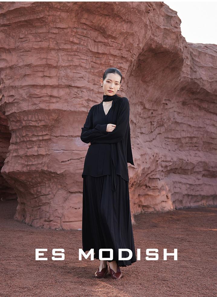 Saraia بلوزة سوداء بأكمام طويلة من ES MODISH مع تفاصيل شريط أنيقة - Image 1