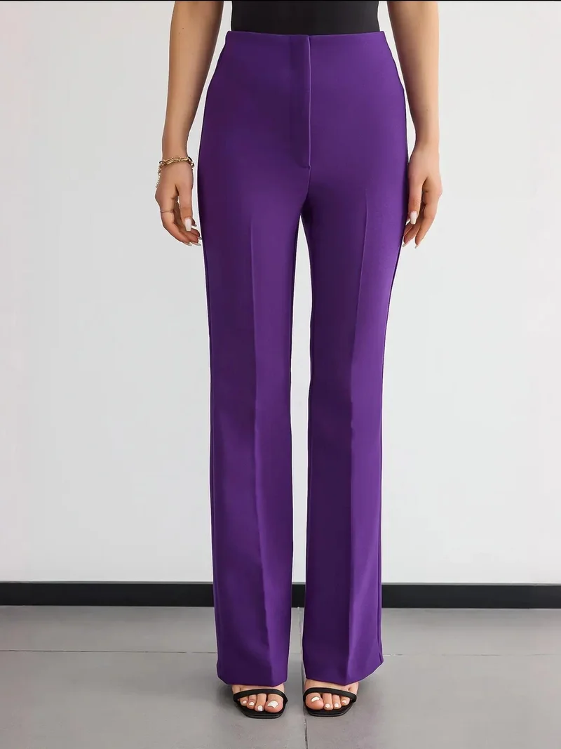 هيكاب بنطلون بخصر عالٍ وساق مستقيمة