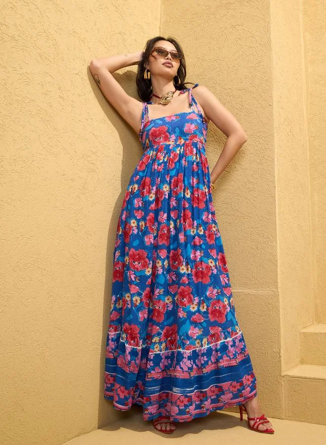 ساسافراس فستان ماكسي بحزام مزين بطبعة أزهار ساسافراس