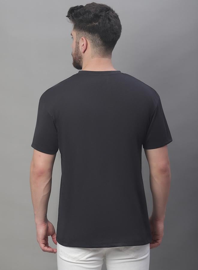 تايك تو تيشيرت رجالي أسود بطبعة جرافيك مقاس كبير من دور - Image 2