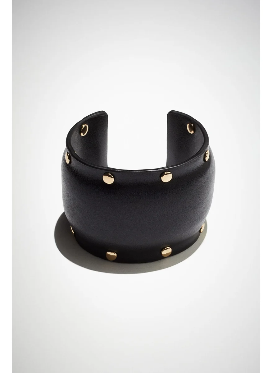 اتش اند ام Coated Cuff Bracelet