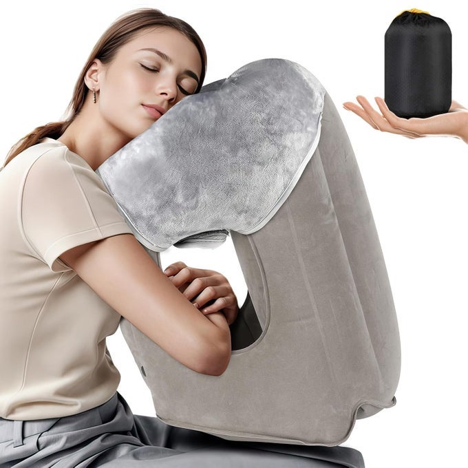 INFLATABLE TRAVEL PILLOW AIRPLANE NECK PILLOW FOR TRAVELING TRAVEL PILLOW WITH STORAGE BAG AVOID NECK SHOULDER PAIN SLEEPING CUSHION FOR AIRPLANE BUS CAR TRAIN OFFICE EASY TO CARRY GREY