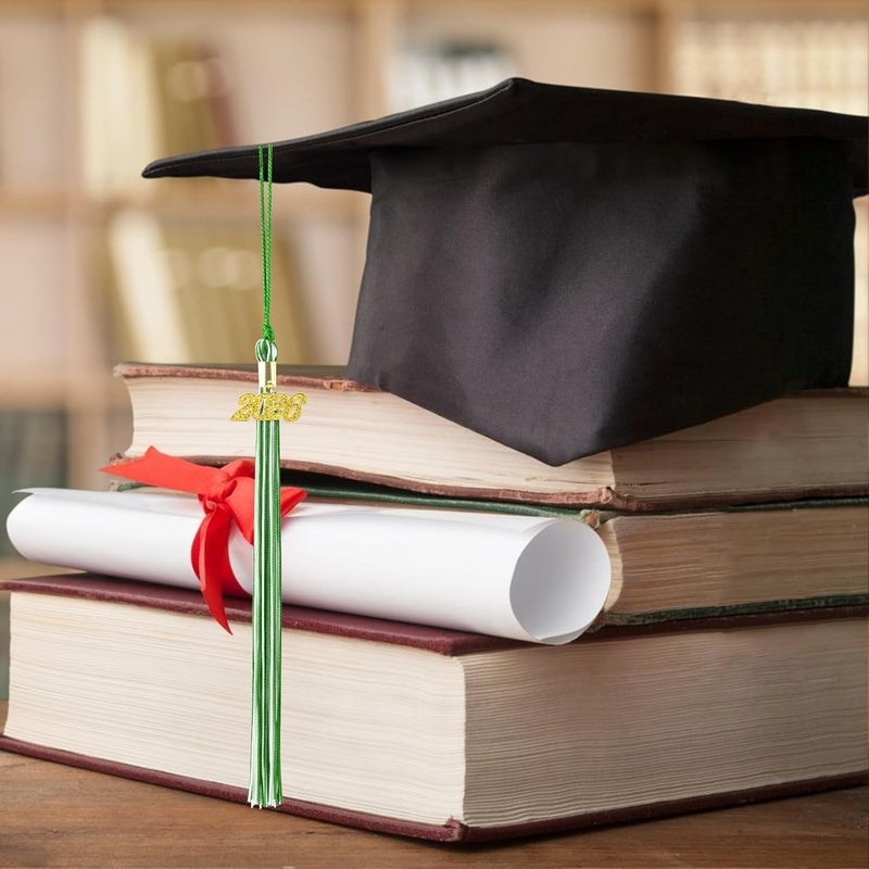 QEYMN شرابة تخرج 2026، شرابة تخرج خضراء وبيضاء، شرابات قبعة التخرج، شرابات 2026 مع قلادة ذهبية لعام 2026 لإكسسوارات وزينة قبعة التخرج لحفلات قبعة الخريجين - Image 2