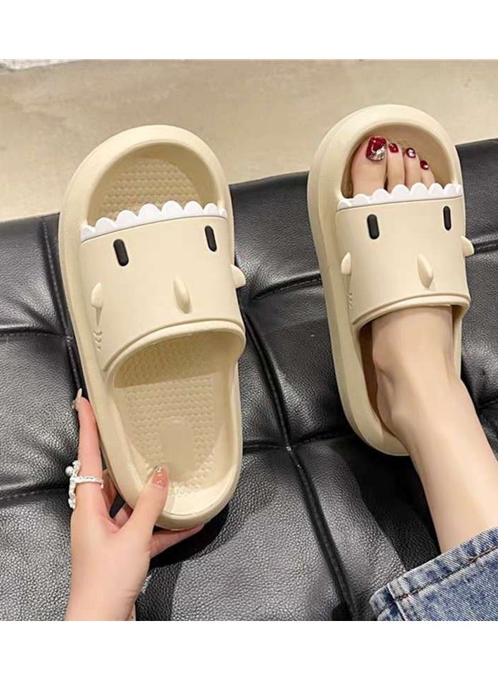 Couple parent-child cartoon slippers, cute indoor and outdoor cartoon slippers, non-slip beach sandals (off-white) - Image 2