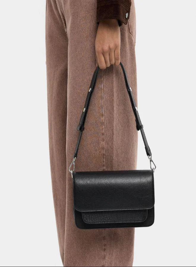 بارفوا حقيبة كروس بودي مع فتحة وملمس