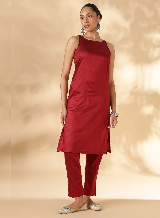 Abhishti Red Solid In cut Kurta with Narrow Straight Pants - Image 4