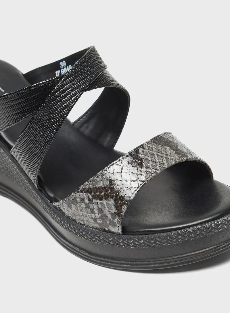 سيليست Multi Strap High Heel Wedge Sandals