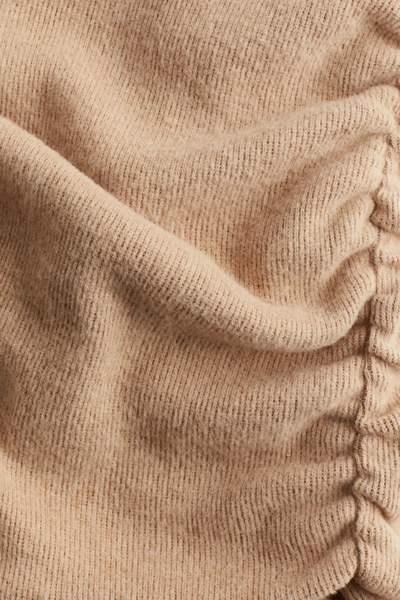 اتش اند ام فستان مكشوف الكتف