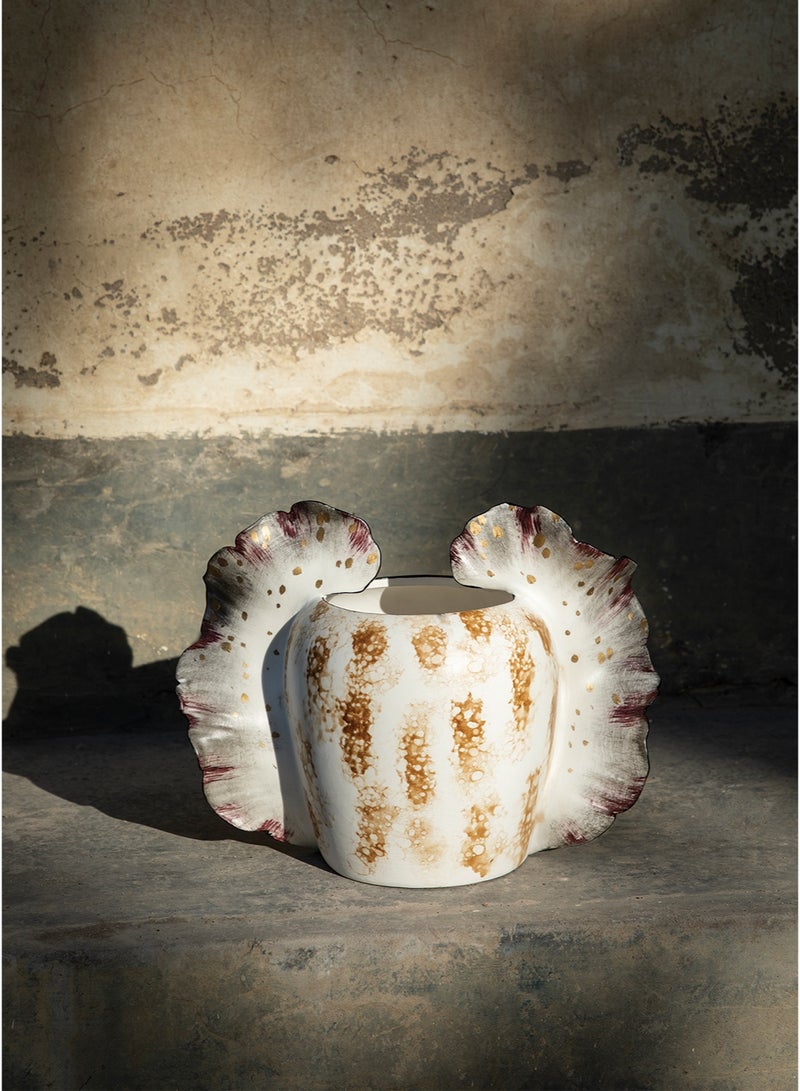 مايسون ايديو | مزهرية خزفية كبيرة مرسومة يدويًا بتصميم فراشة بلون ألباستر روز | ديكور منزلي صنع يدويًا |  هدية أنيقة لاستقبال منزل جديد | مزهرية ماريبوسا - Image 5