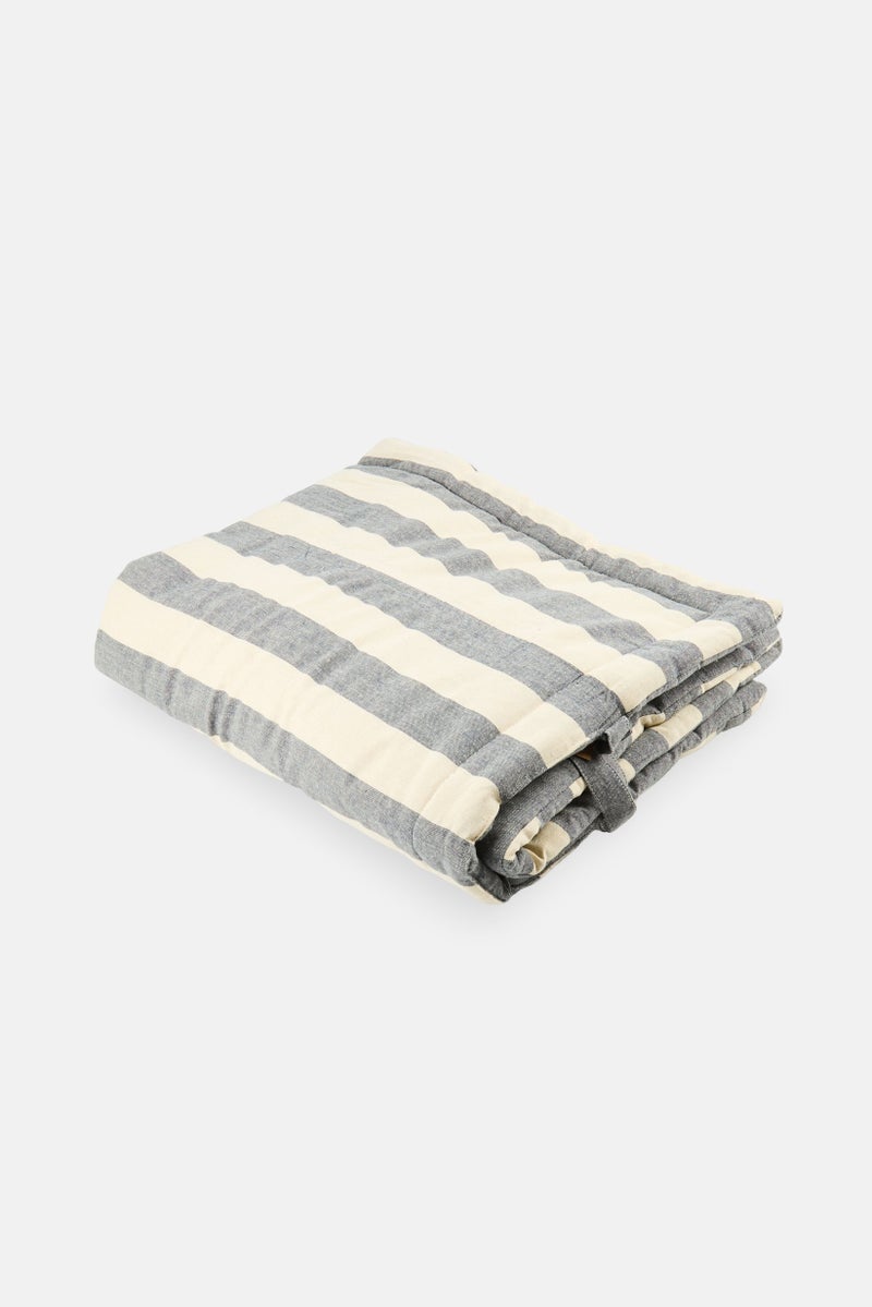 Muy Mucho Quilted Pet Blanket 100 x 80 x 2,5 cm, Grey/White - Image 1