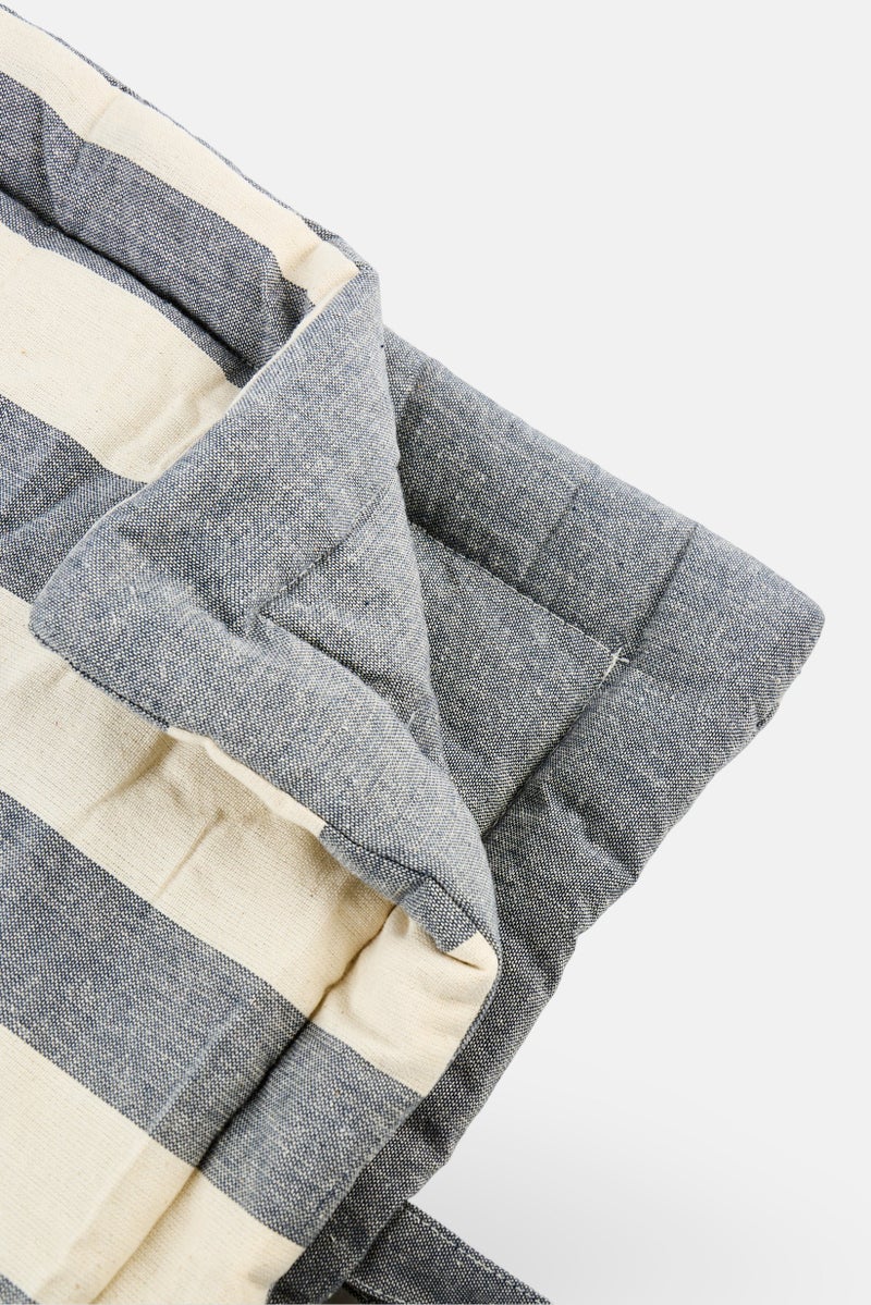 Muy Mucho Quilted Pet Blanket 100 x 80 x 2,5 cm, Grey/White - Image 4