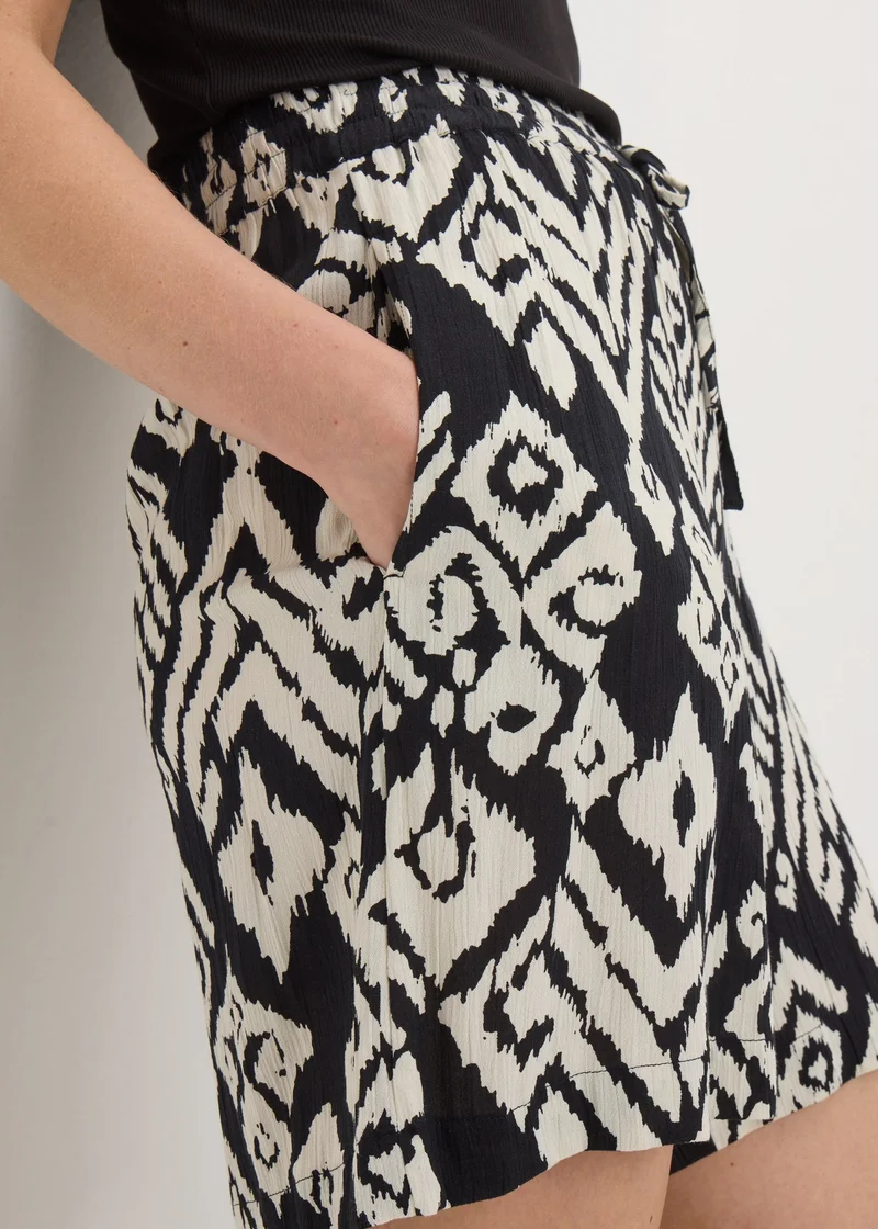 Matalan Black Mono Crinkle Shorts