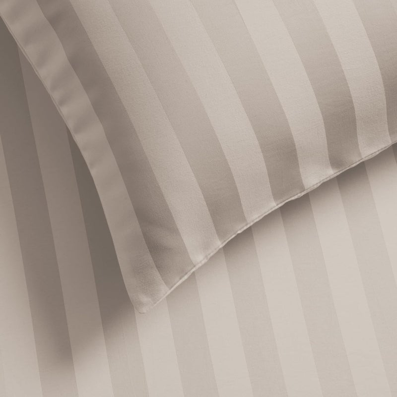 مجموعة شراشف ماستر للفراش المطاطية، تناسب سرير 160 × 200 سم، لسرير فردي ونصف، 3 قطع مقاس كوين مع جيب عمق 30 سم، مجموعة شراشف ناعمة من الألياف الدقيقة بنمط مخطط، رمادي جديد - Image 4