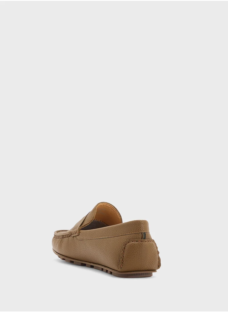 روبرت وود Saddle Details Smart Loafers
