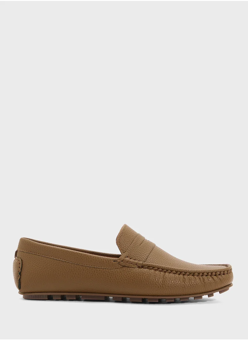 روبرت وود Saddle Details Smart Loafers