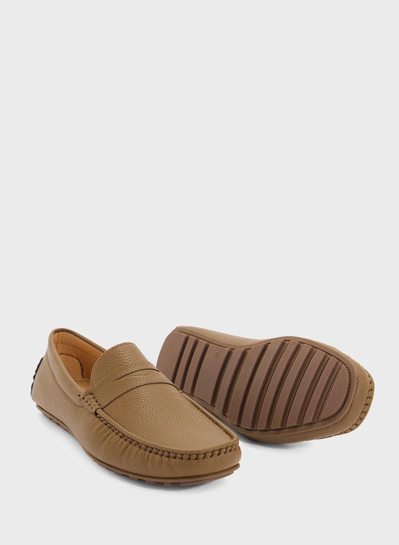 Robert Wood Saddle Details Smart Loafers