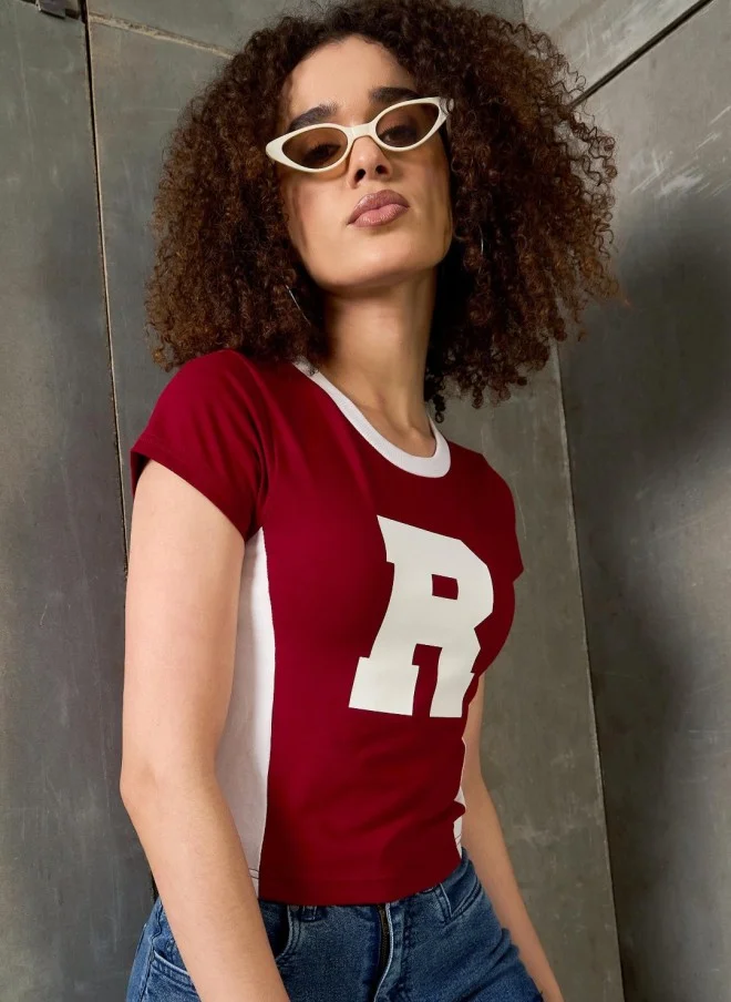 ساسافراس Maroon Colourblocked Crop T-Shirt for Women